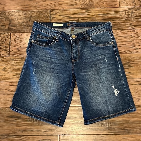 Kut From The Kloth Catherine Boyfriend Short Size 6 - Picture 1 of 16
